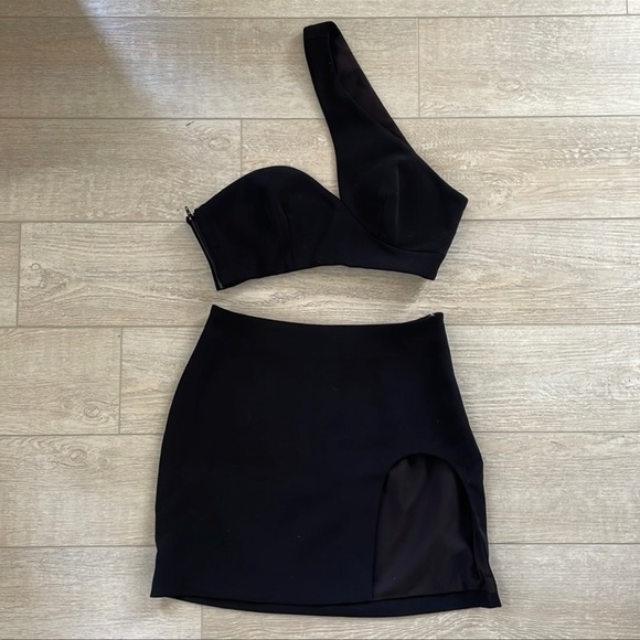 Mônot mini skirt set - Picture 3 of 9